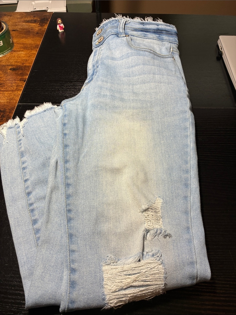 KanCan Light Blue Distressed Ankle Jeans
